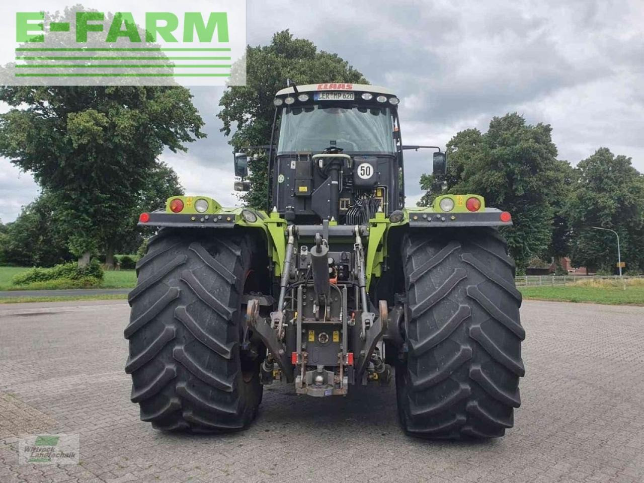 Farm tractor CLAAS xerion 4000 vc: picture 13