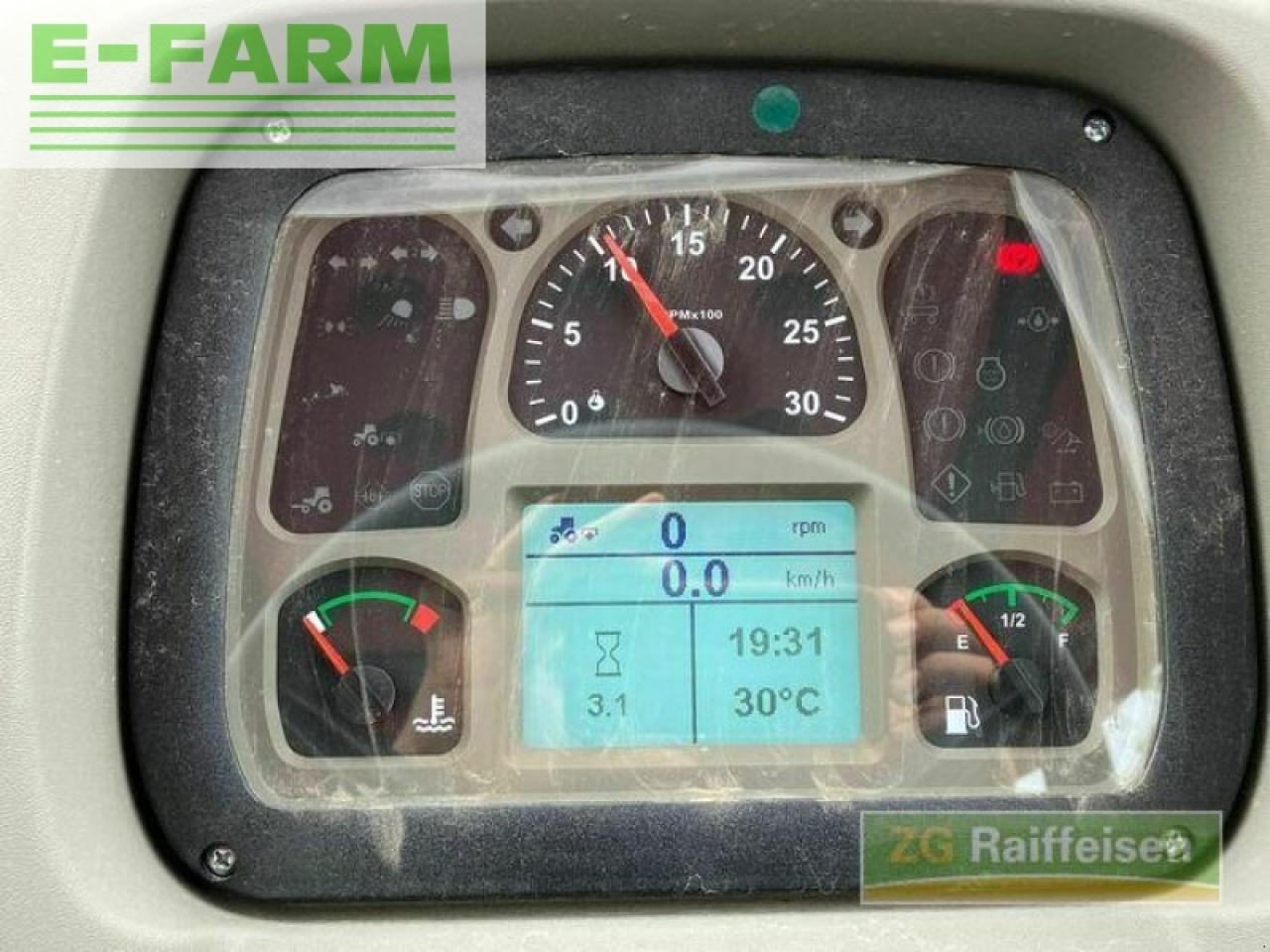 Farm tractor Case-IH farmall 55a: picture 12
