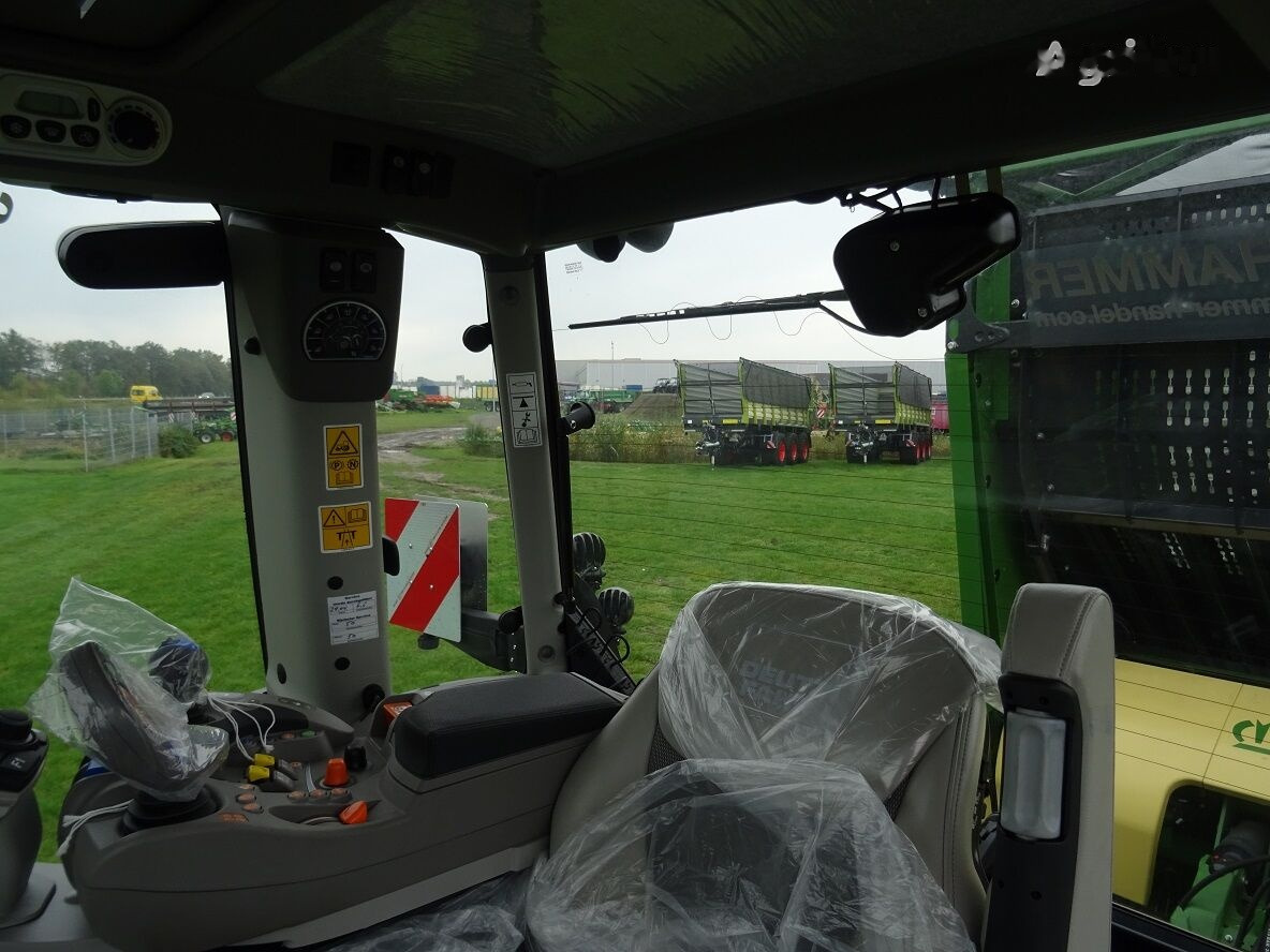 New Farm tractor Deutz-Fahr 9340 TTV Agrotron: picture 24