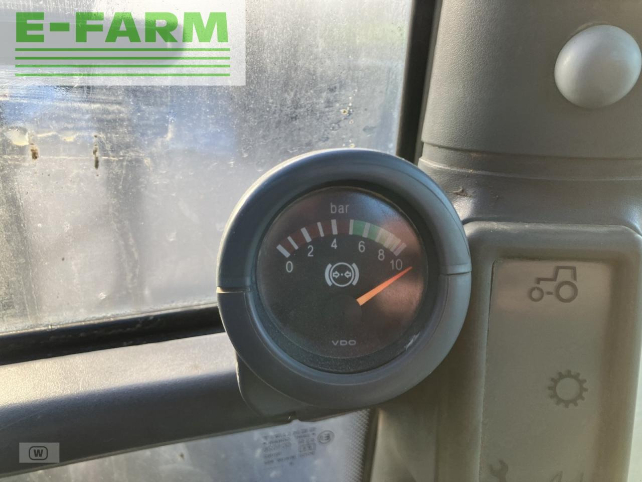 Farm tractor Deutz-Fahr agrotron 106: picture 15
