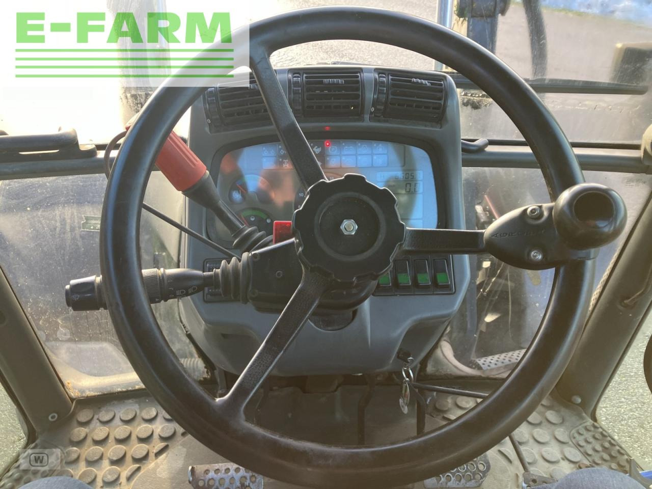 Farm tractor Deutz-Fahr agrotron 106: picture 14