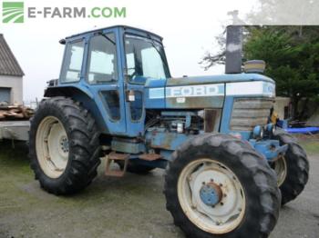 Ford 7910 - Farm tractor