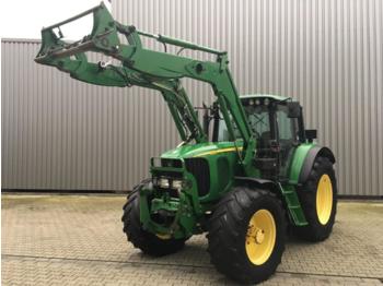 John Deere 6820 Premium - Farm tractor