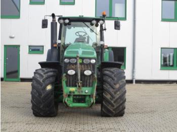 John Deere 8230 - Farm tractor