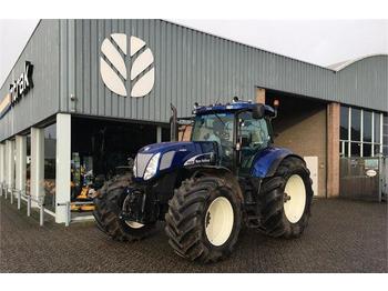 New Holland T7070  - Farm tractor