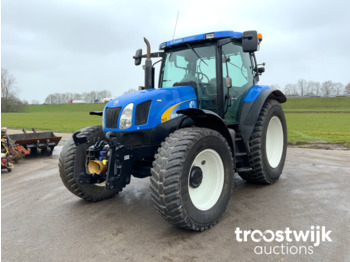 New Holland TS 135A - farm tractor