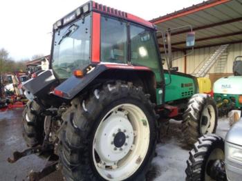 Valmet 8000 - Farm tractor