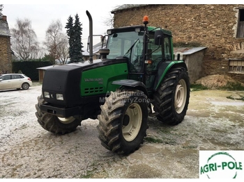 Valmet 8000 - Farm tractor