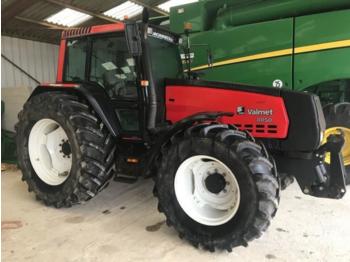 Valmet 8050 - Farm tractor