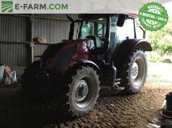 Valtra 103.4 H5 - Farm tractor