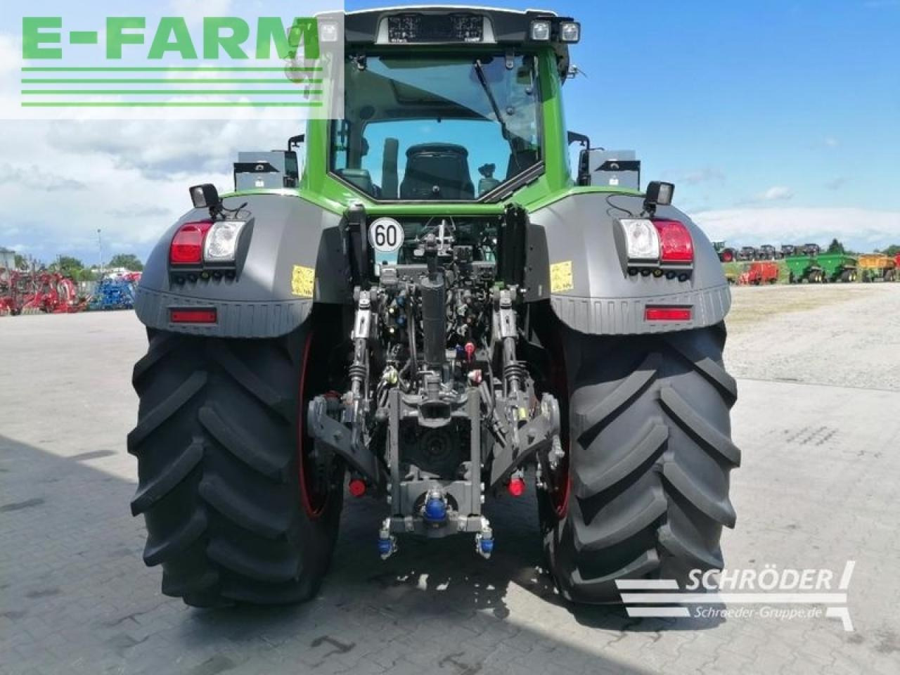 Farm tractor Fendt 828 s4 profi plus: picture 3