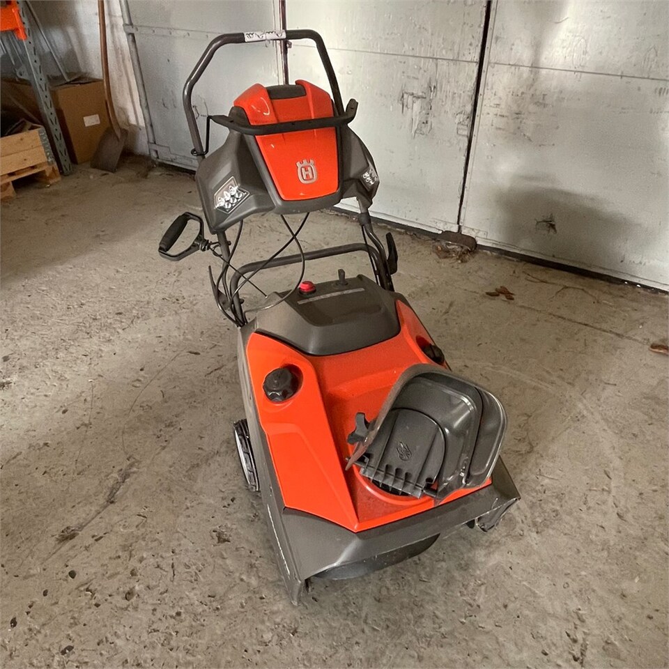 Husqvarna 121 clearance