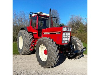 Farm tractor IH 1255 XL: picture 1