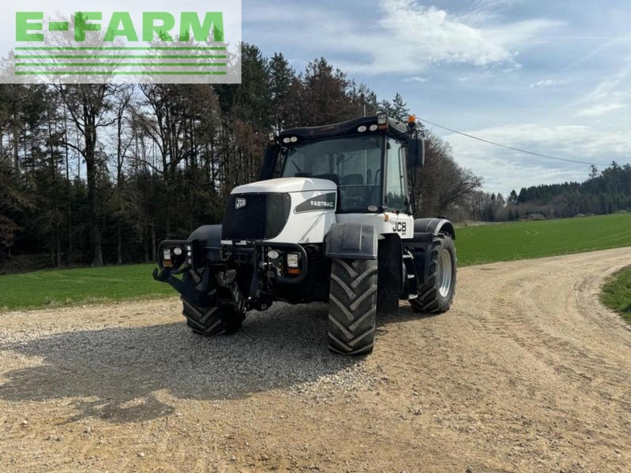 Farm tractor JCB fastrac 3220 plus: picture 8