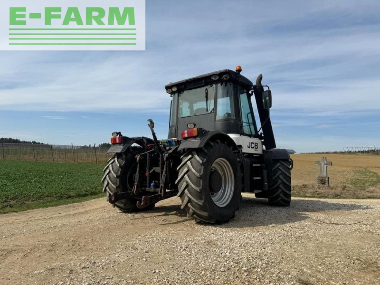 Farm tractor JCB fastrac 3220 plus: picture 5