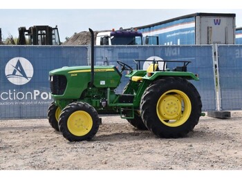 Farm tractor John Deere 5105: picture 1