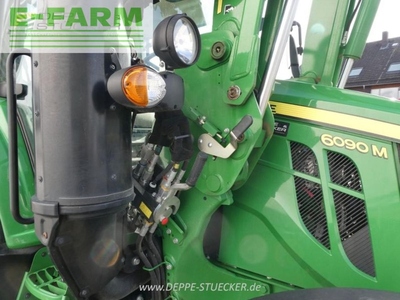 Farm tractor John Deere 6090m: picture 18