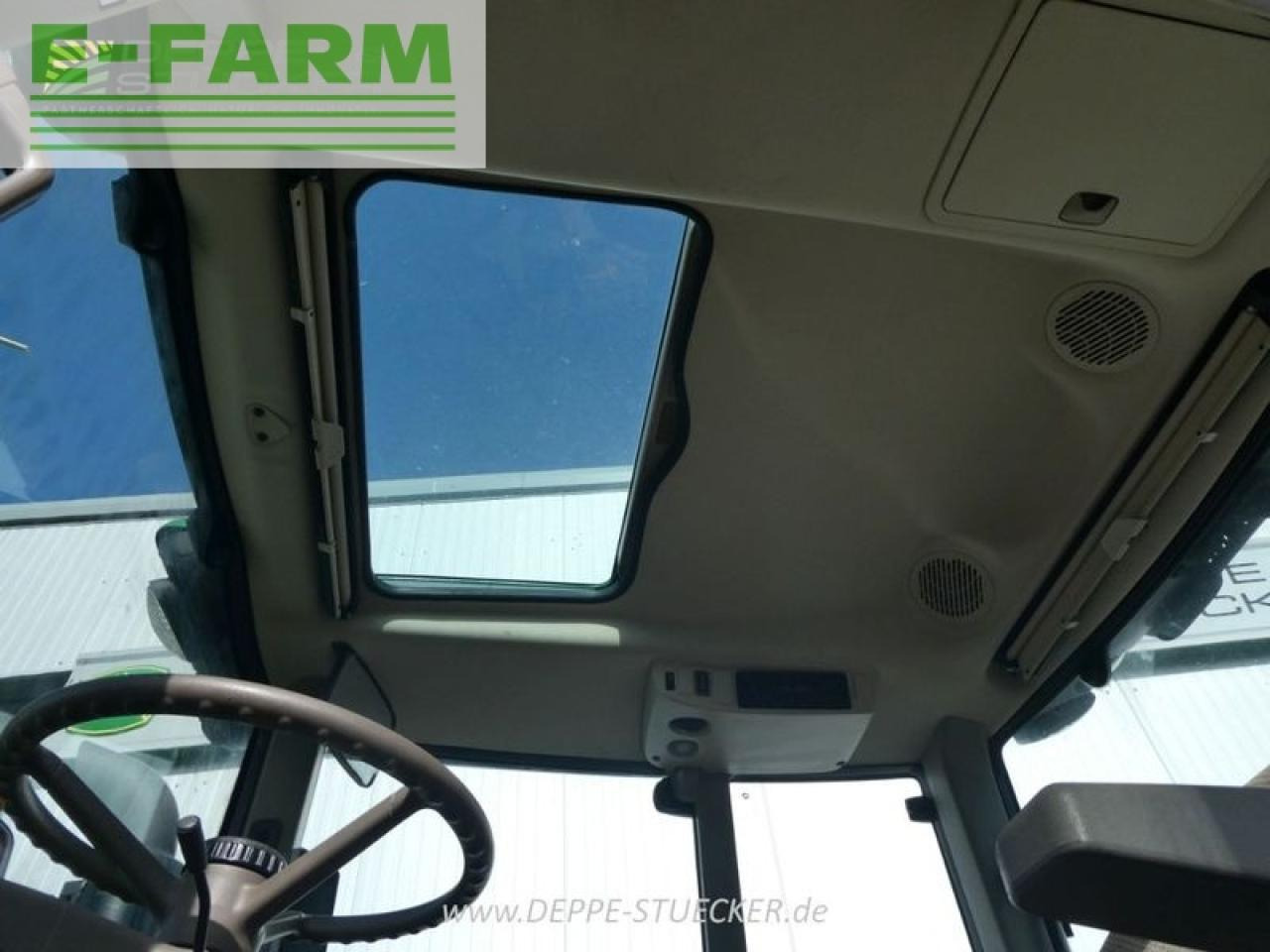 Farm tractor John Deere 6090m: picture 16