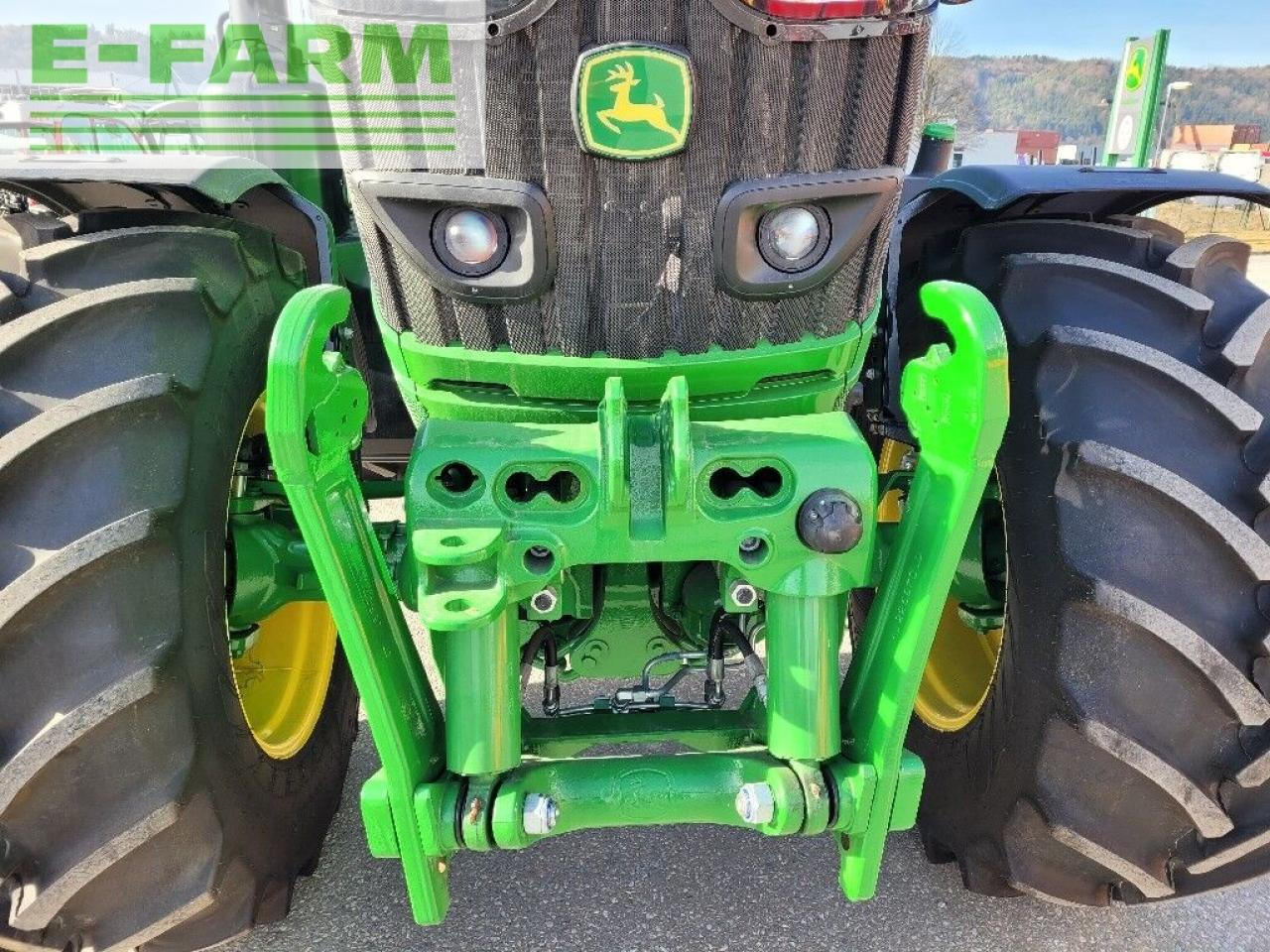 Farm tractor John Deere 6155 m: picture 10