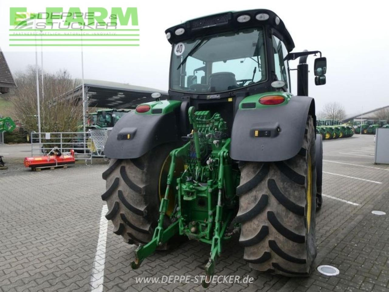 Farm tractor John Deere 6230r: picture 5