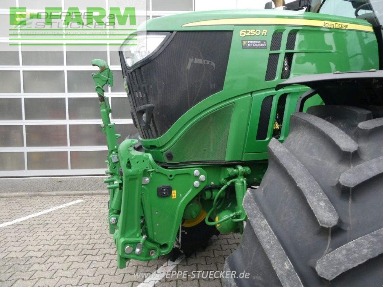 Farm tractor John Deere 6250r: picture 13