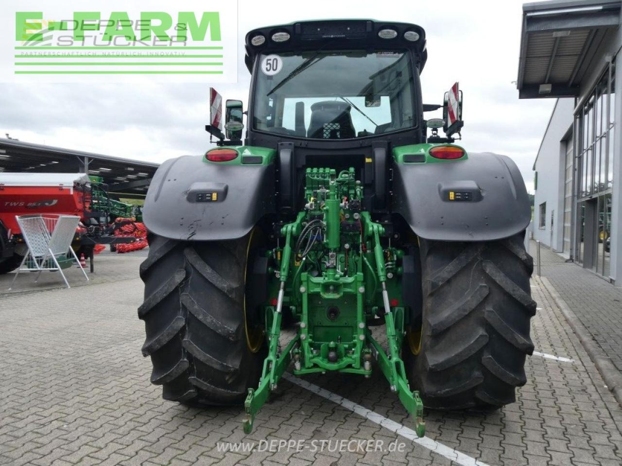 Farm tractor John Deere 6250r: picture 15