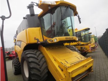 Combine harvester New Holland CX 880: picture 1