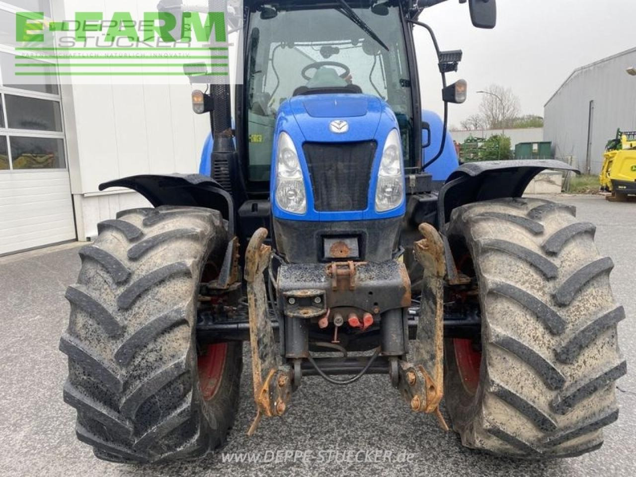 Farm tractor New Holland t6.175: picture 5
