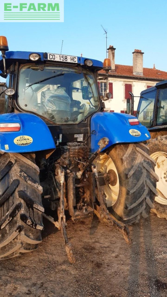 Farm tractor New Holland t7.185: picture 6