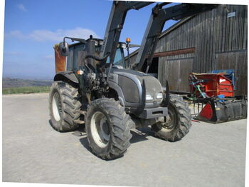 Farm tractor Valtra A83: picture 1