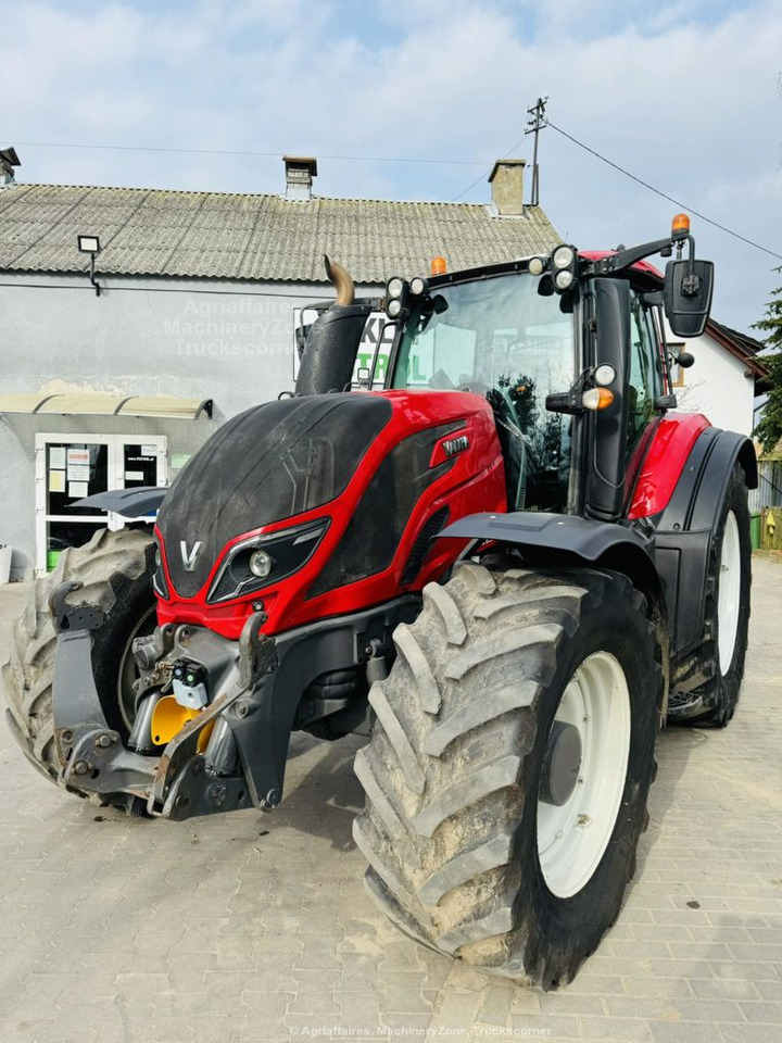 Farm tractor Valtra T234: picture 5