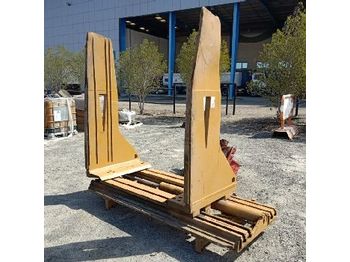  LOT # 0154 -- Auramo Bale Clamp Attachment to suit Forklift - Clamp