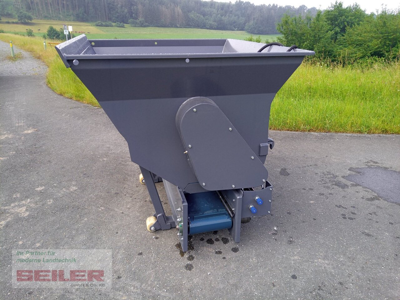 New Sand/ Salt spreader for Municipal/ Special vehicle FK-Machinery BBMI 155 Einstreugerät: picture 3