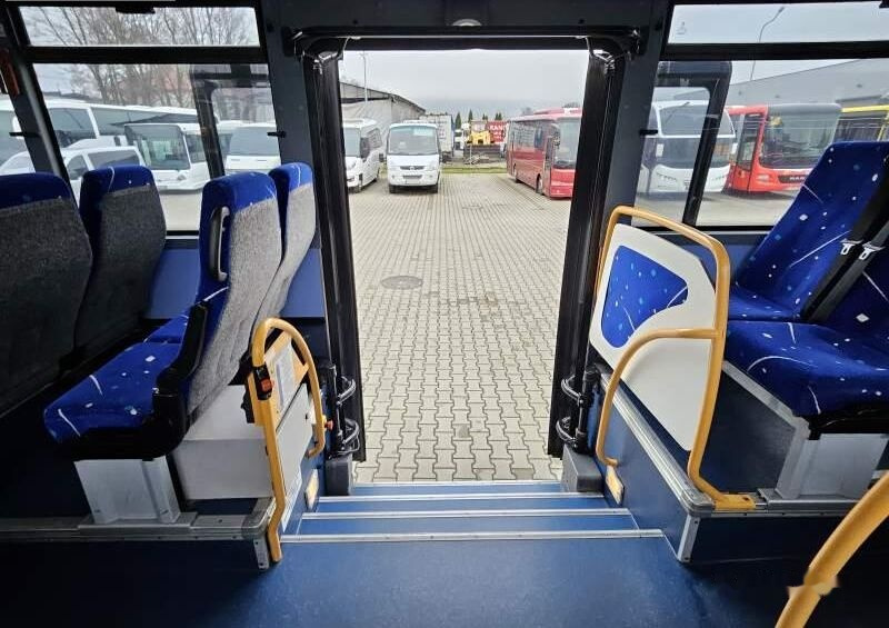 Suburban bus Irisbus CROSSWAY / SPROWADZONY / MANUAL / WINDA: picture 24