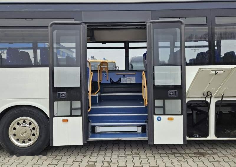 Suburban bus Irisbus CROSSWAY / SPROWADZONY / MANUAL / WINDA: picture 9