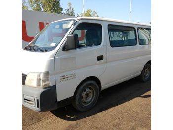  Nissan URVAN - Minibus