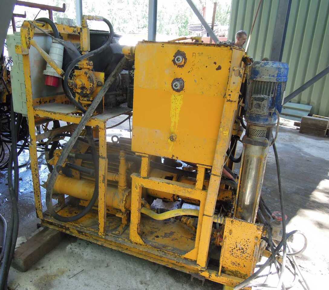 Tunneling equipment AtlasCopco BUT 6 EH drill boom: picture 4