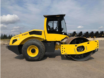BOMAG BW 211 DH-5 - Compactor: picture 2