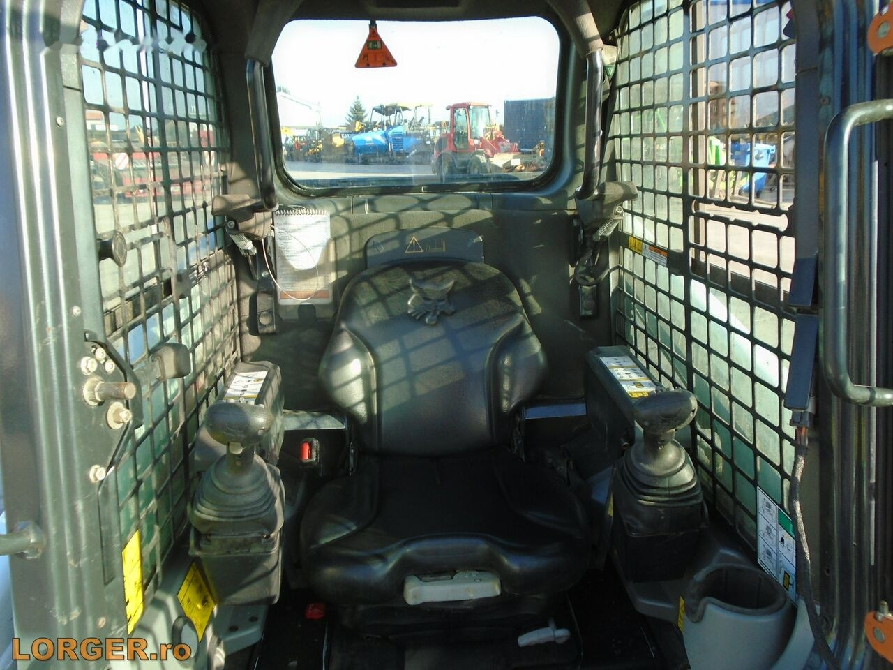 Wheel loader Bobcat S450: picture 9