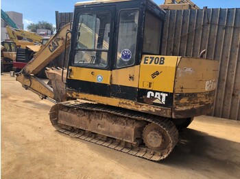 Crawler excavator CATERPILLAR E70B