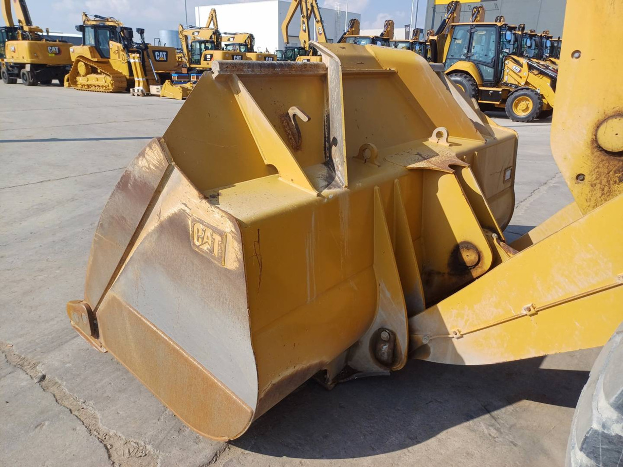 Wheel loader CAT 962M: picture 27
