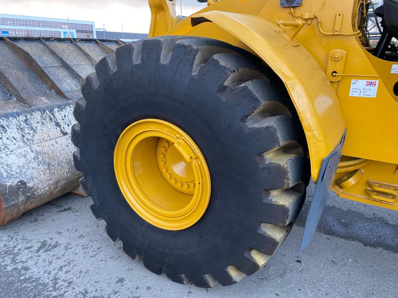 Wheel loader Caterpillar 966H: picture 9