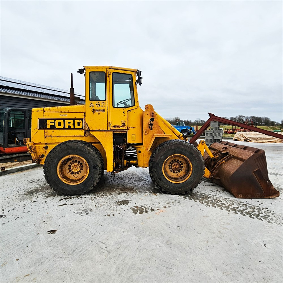 Wheel loader Ford A 62: picture 7