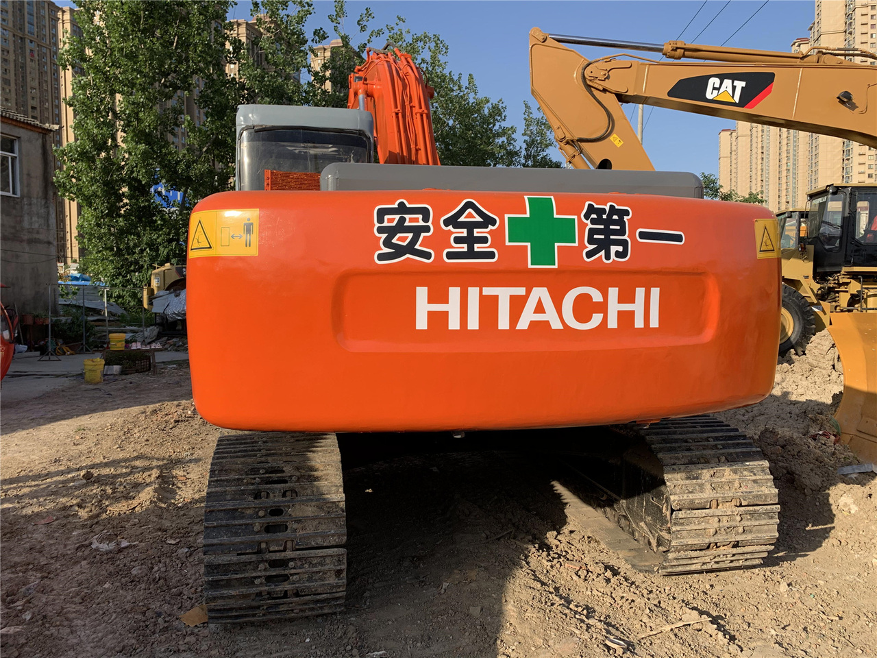 Excavator HITACHI EX200: picture 4