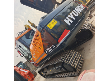 Crawler excavator Hyundai 220LC: picture 1
