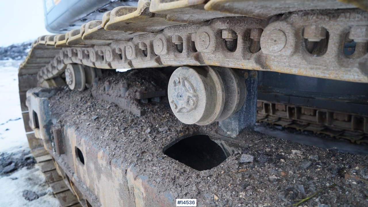 Excavator Hyundai HX520L: picture 15