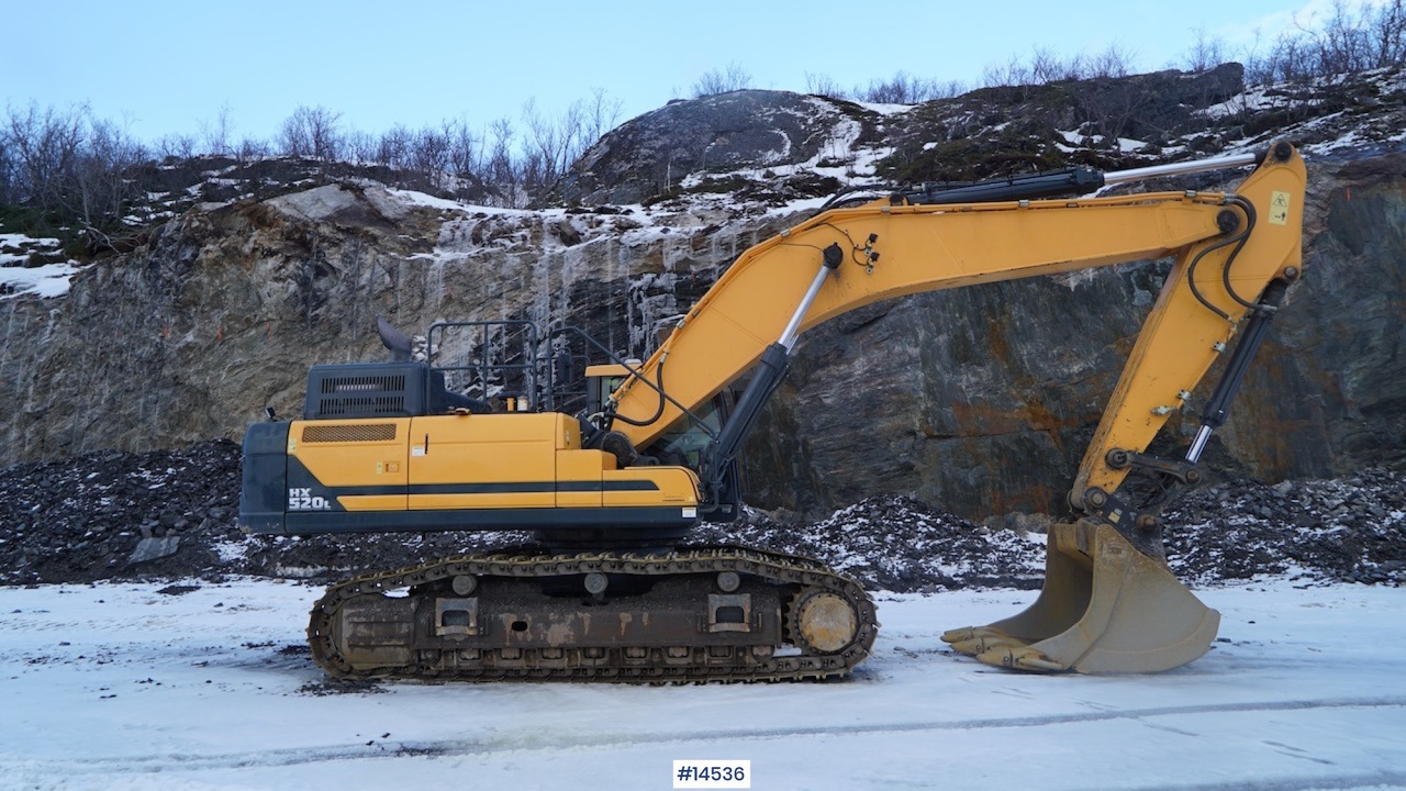 Excavator Hyundai HX520L: picture 2