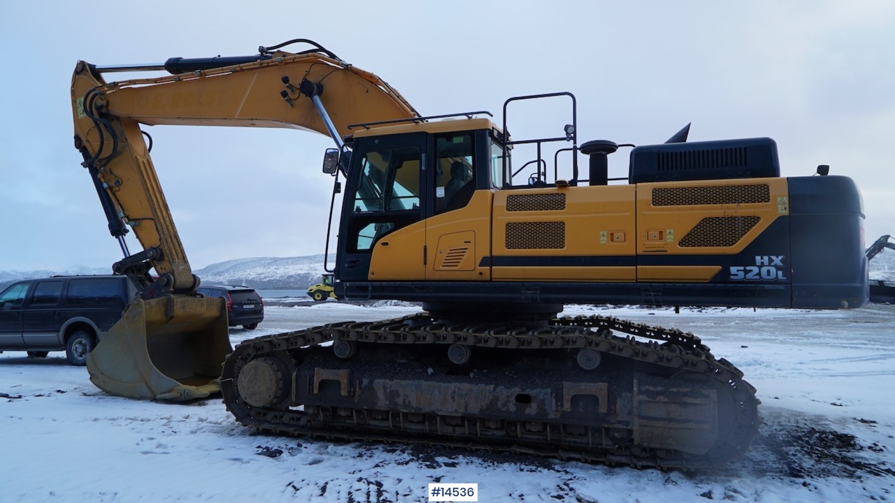 Excavator Hyundai HX520L: picture 6
