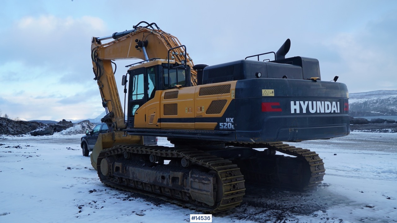 Excavator Hyundai HX520L: picture 5