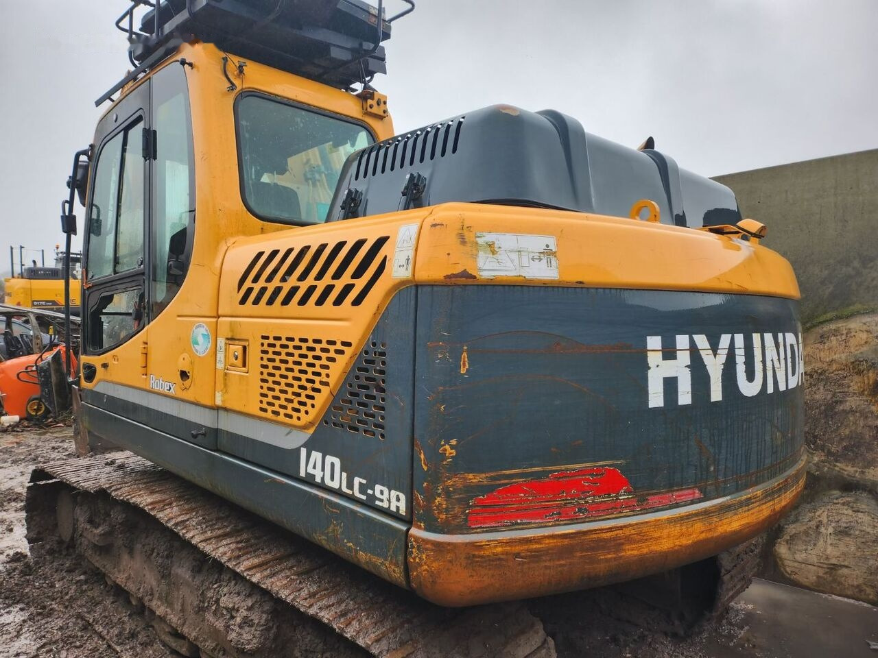 Crawler excavator Hyundai Robex 140 LC 9A: picture 3
